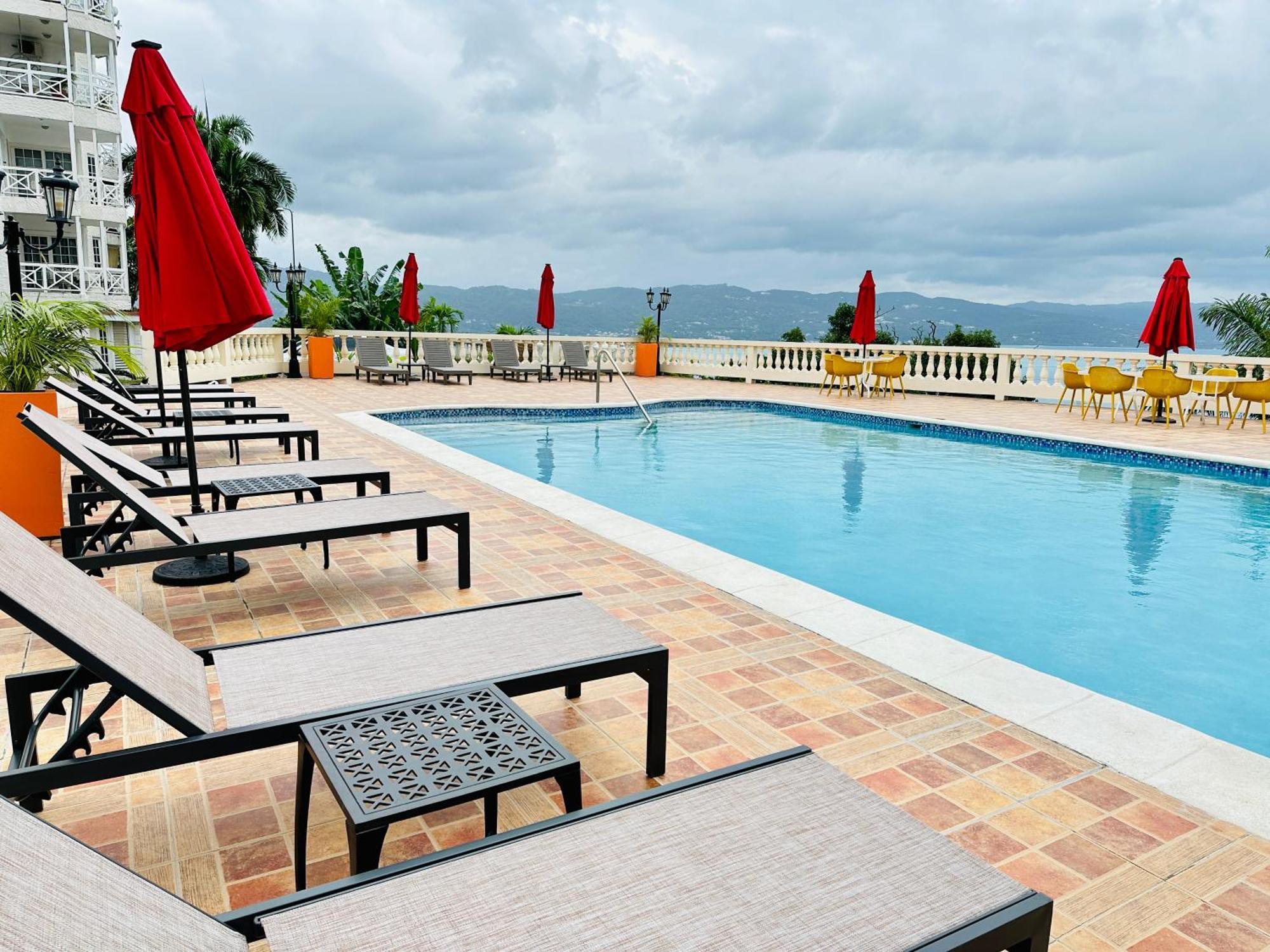 Falcon Shoreline- Airport Pickup Available - Gated-Security Montego Bay Exterior photo