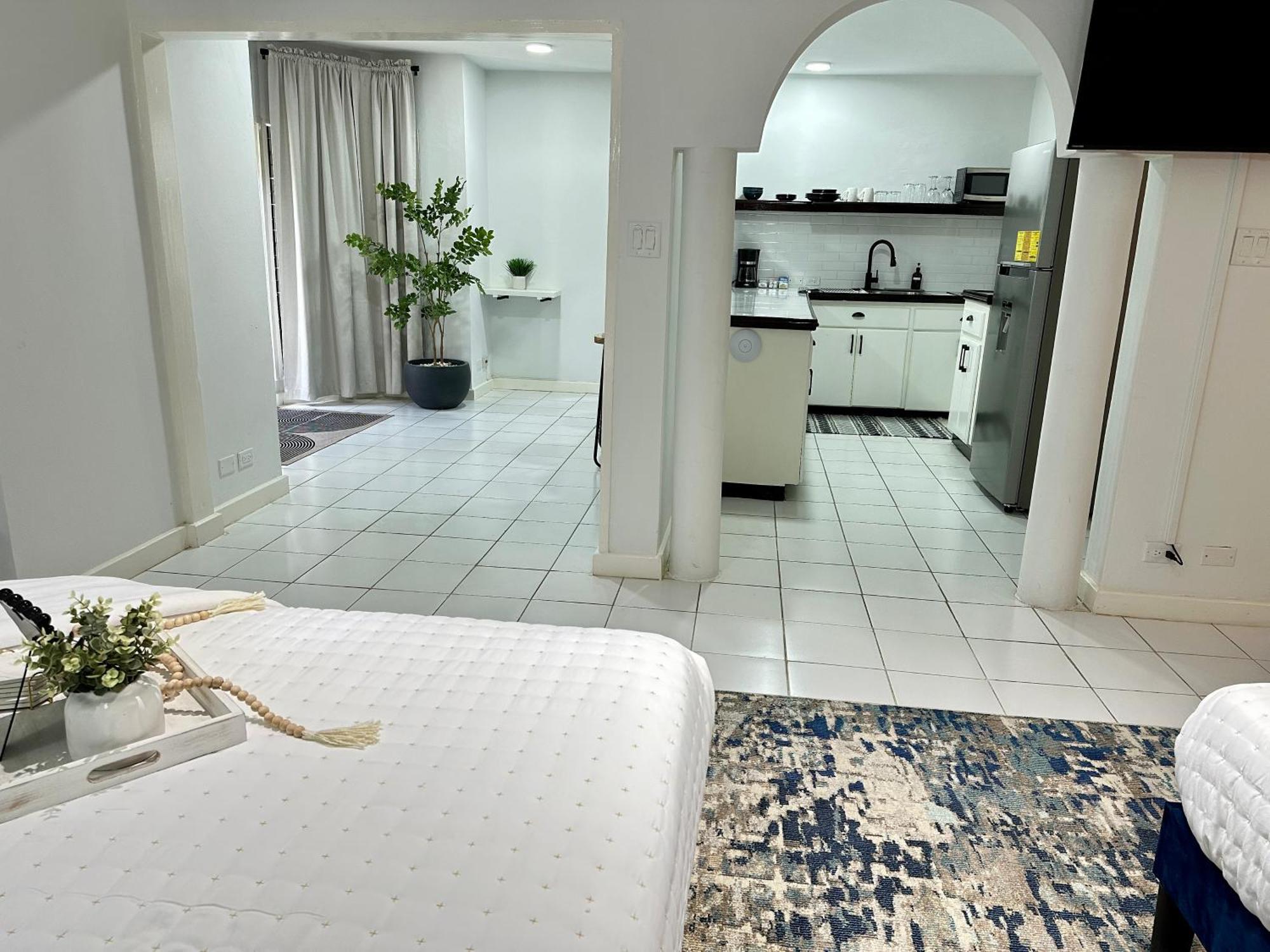Falcon Shoreline- Airport Pickup Available - Gated-Security Montego Bay Exterior photo